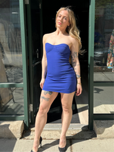 Load image into Gallery viewer, Slippery
